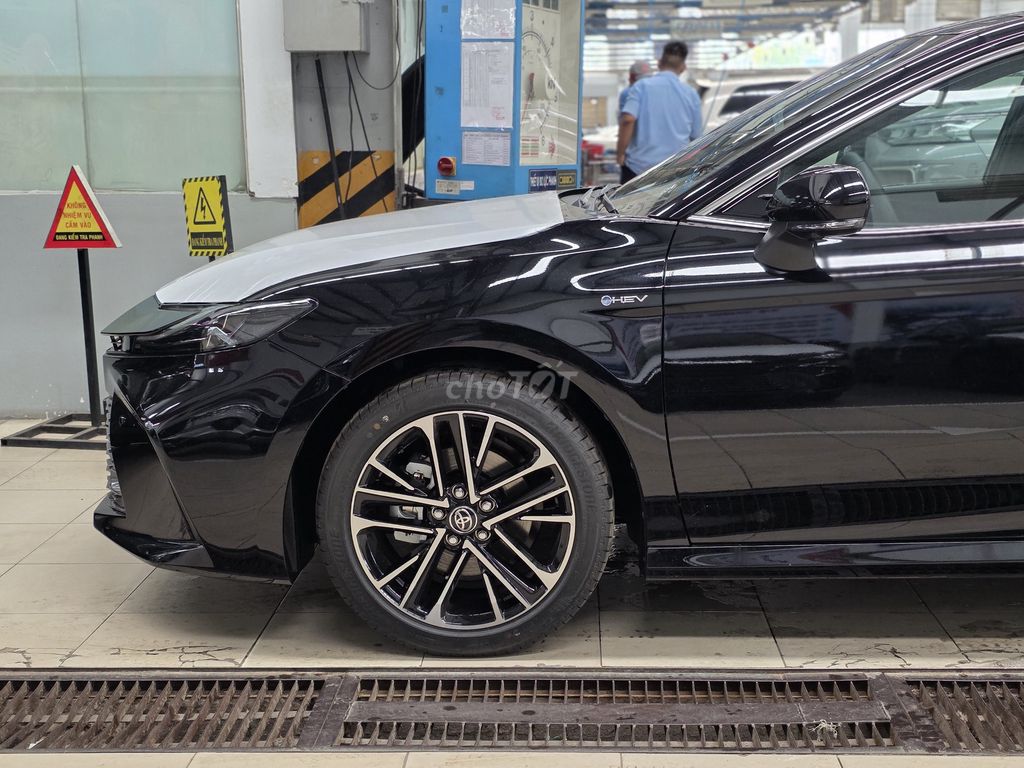 Toyota Camry 2025 2.5 HEV Hybrid TOP HỖ TRỢ 100%TB. Mua bán Ô tô tại Quận 12 Tp Hồ Chí Minh được đăng bởi Quốc Việt hình 12