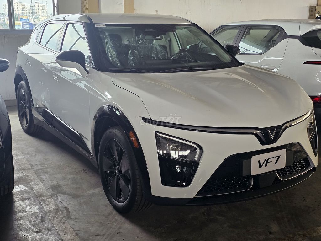 VinFast VF7 2025 ECO CÓ HUD GIÁ CỰC RẺ TẶNG 10 MÓN. Mua bán Ô tô tại Quận Bình Tân Tp Hồ Chí Minh được đăng bởi Lê Phát hình 2