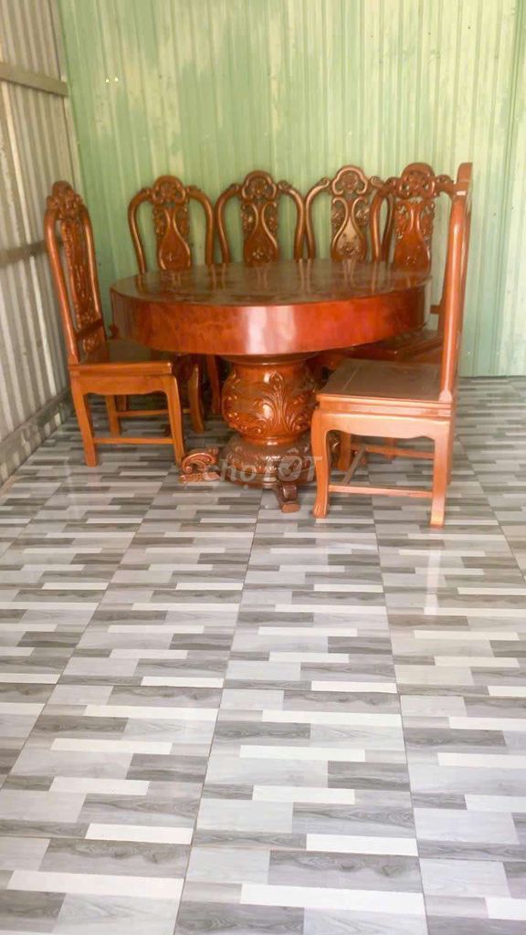 Bộ bàn ghế gỗ gõ Nâu đỏ. Mua bán Bàn ghế tại Quận Bình Thuỷ Cần Thơ được đăng bởi phạm thùy hình 1