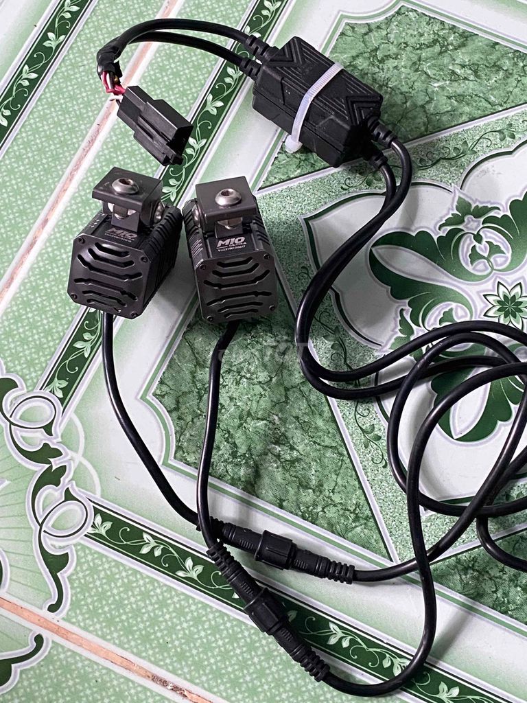 bán 2 cặp đèn m10 ultra v1 với Kenzo z20. Mua bán Phụ tùng xe tại Huyện Long Hồ Vĩnh Long được đăng bởi Duy Thanh  hình 2