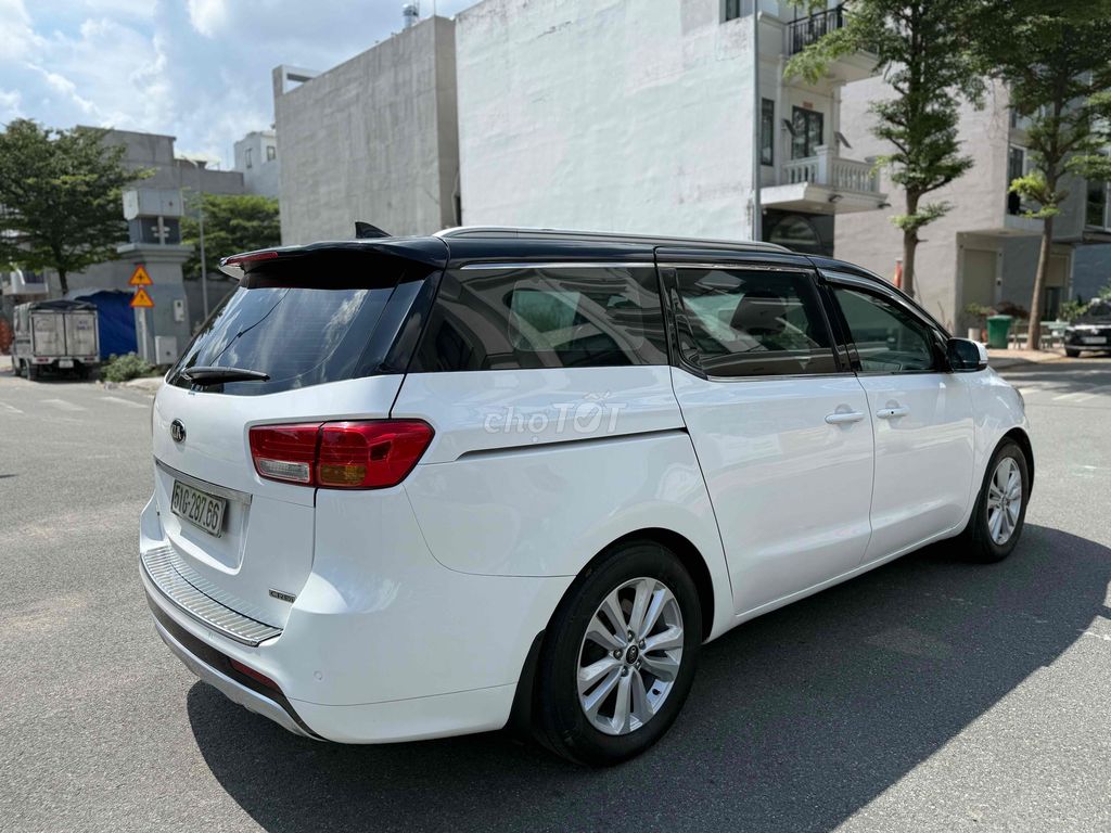 Kia sedona 2017 full dầu gd dùng xe zin đẹp rẻ. Mua bán Ô tô tại Thành phố Thuận An Bình Dương được đăng bởi Kim Nam Auto Tom  hình 4