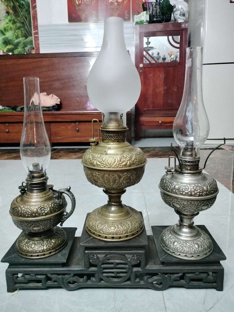 Đèn dầu Đồng Cổ điển Bộ 3. Mua bán Đèn tại Thị xã Tân Uyên Bình Dương được đăng bởi Lê Thanh ngà hình 1