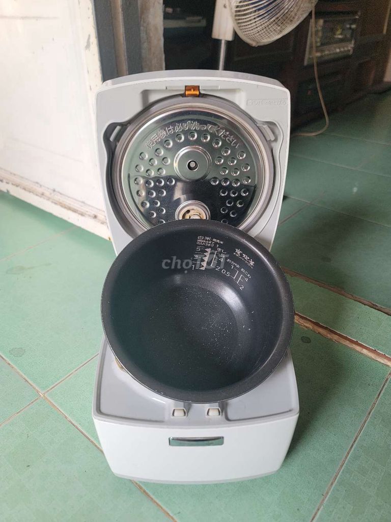 Nồi cơm điện Mitsubishi Trắng Đã sử dụng. Mua bán Bếp, lò, đồ điện nhà bếp tại Huyện Phong Điền Cần Thơ được đăng bởi Audio Mini toàn trung Cần Thơ hình 1
