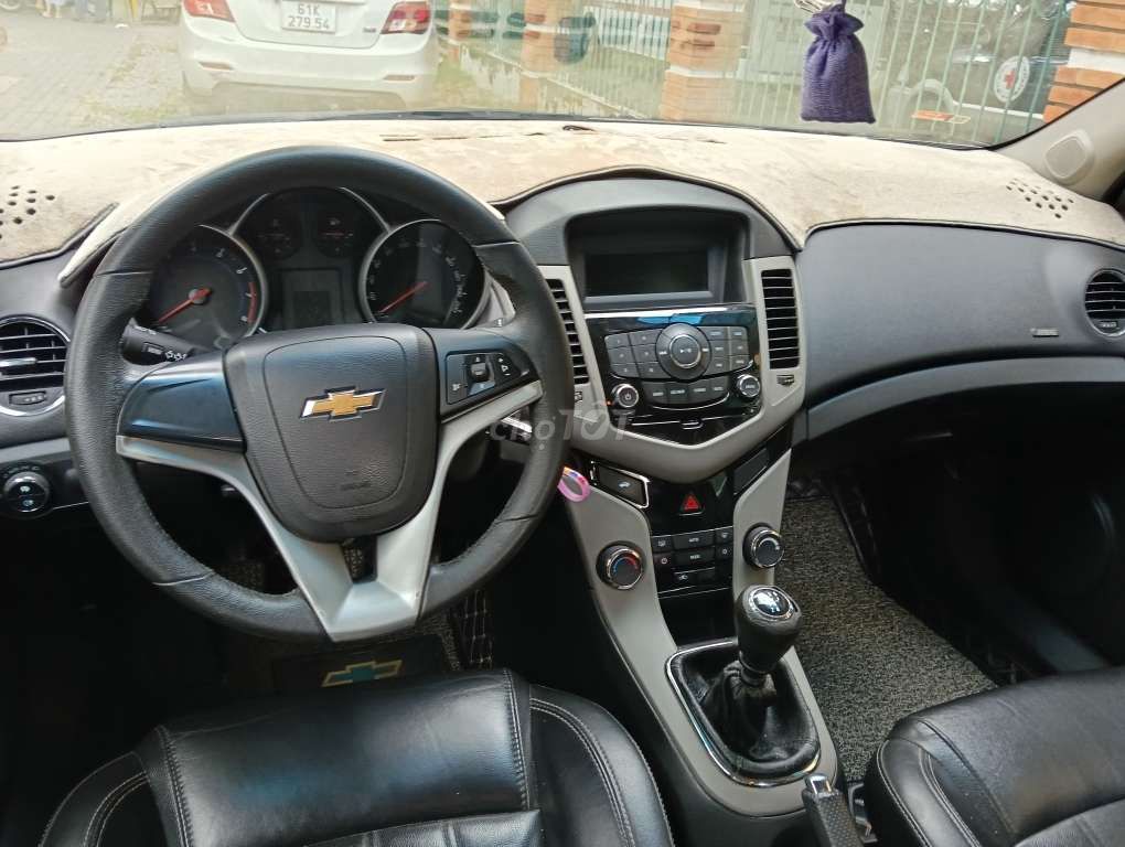 Chevrolet Cruze LT 1.6 sx 2018 số sàn. Mua bán Ô tô tại Thành phố Thủ Dầu Một Bình Dương được đăng bởi Phan Hoàng Ân hình 10