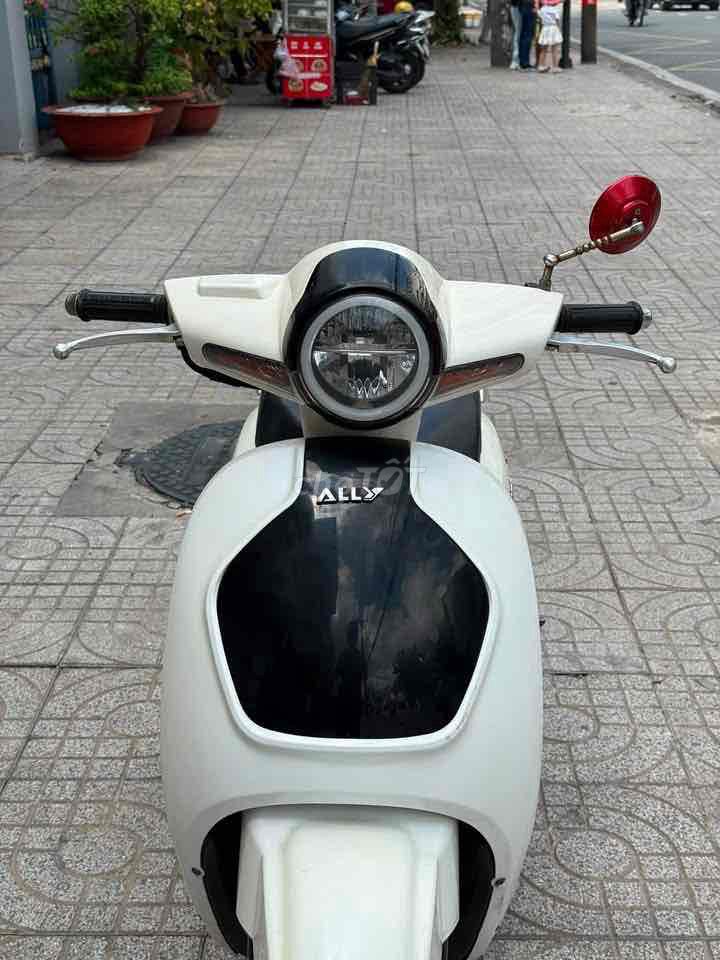 Скутер Diamond 50cc белый, б/у