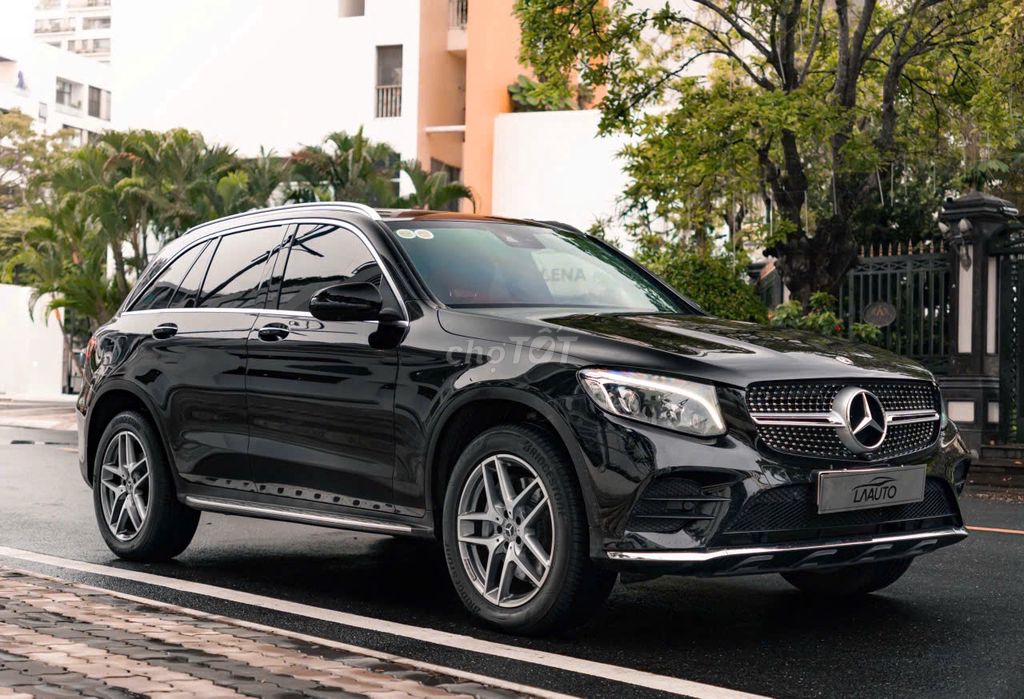 Mercedes Benz GLC300 4Matic 2019 - 74000 km. Mua bán Ô tô tại Quận 10 Tp Hồ Chí Minh được đăng bởi Thái LA Auto hình 3