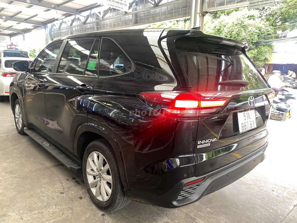 Toyota Innova Cross 2025 lướt, giá tl. Mua bán Ô tô tại Quận Tân Phú Tp Hồ Chí Minh được đăng bởi Thành Nam Toyota  hình 11