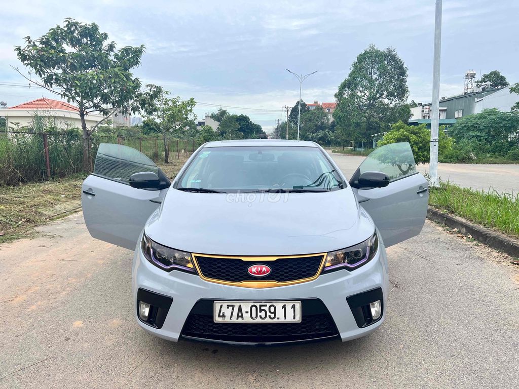 Kia Cerato Koup 2.0 AT 6 Cấp 2 cửa 5 Chỗ Rất Đẹp. Mua bán Ô tô tại Thành phố Dĩ An Bình Dương được đăng bởi Hiếu Auto Nghĩa Phát hình 5