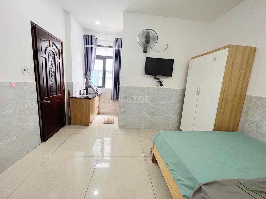 Cho thuê Studio cửa sổ trời chỉ 5x ngay ngã 6 Cộng Hoà, Q3