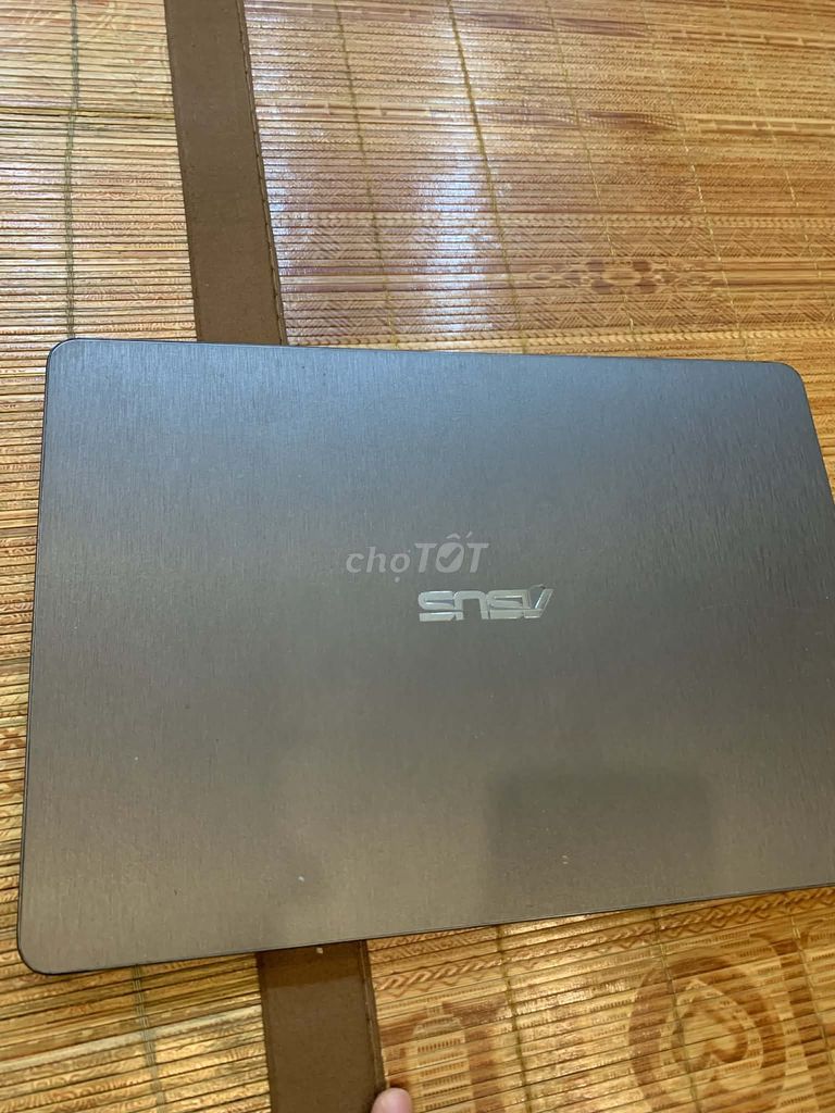 ASUS UX430UQ i7-7500U 8GB/256GB. Mua bán Laptop tại Quận 3 Tp Hồ Chí Minh được đăng bởi Trần Hải Ninh hình 2