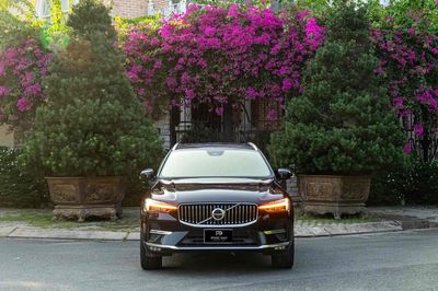 Volvo XC60 B6 Inscription 2022 Đen Bao Bank 90%