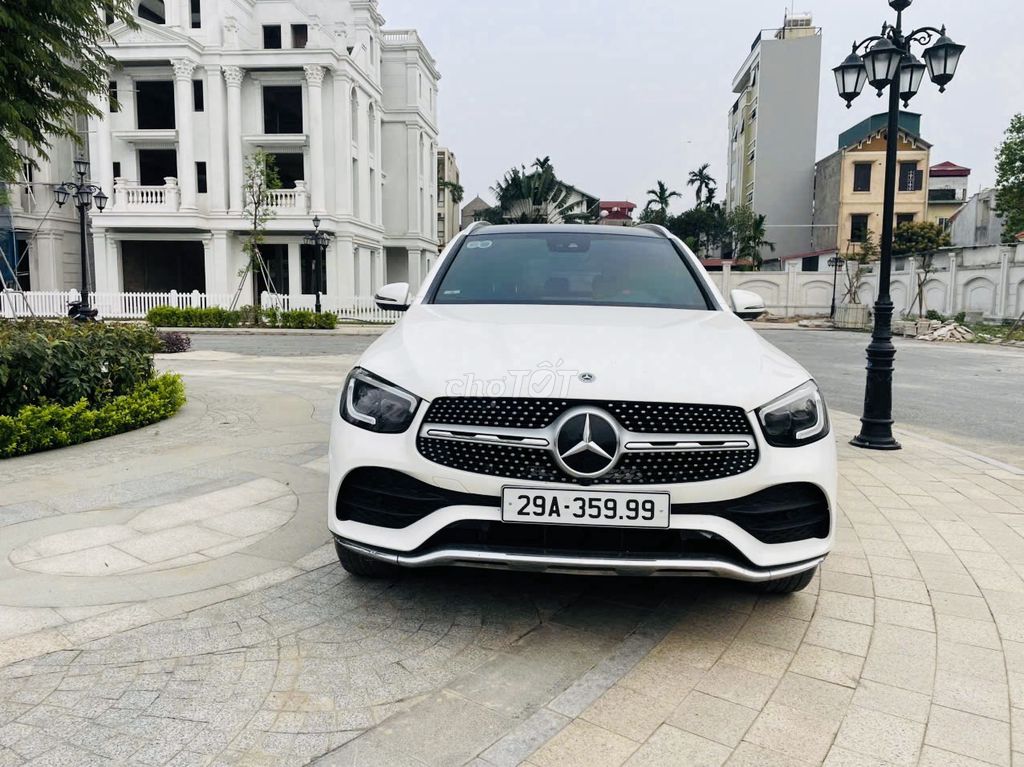 Mercedes Benz GLC 2022 300 4Matic - 42000 km. Mua bán Ô tô tại Quận Nam Từ Liêm Hà Nội được đăng bởi Nguyễn thị hoa hình 4