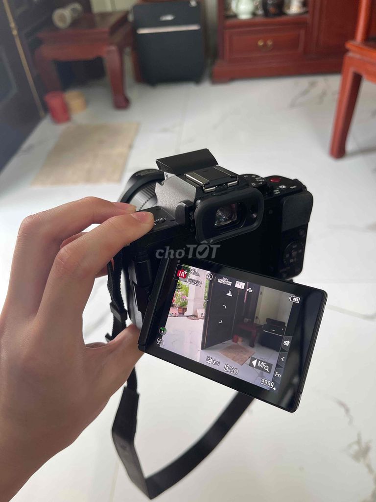 pass máy ảnh Panasonic DC-G100 + lens 7Artisans 99. Mua bán Máy ảnh, Máy quay tại Quận Hà Đông Hà Nội được đăng bởi Song Jan Huy hình 1