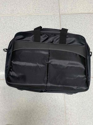 Cần pass nhanh 20 cặp đựng laptop (mới). Mua bán Túi xách tại Quận 4 Tp Hồ Chí Minh được đăng bởi tuân