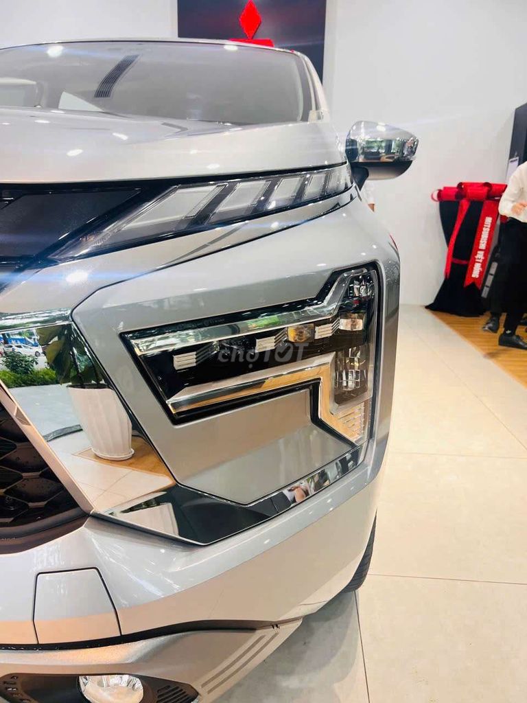 Mitsubishi Xpander 2023 AT Premium - 29999 km