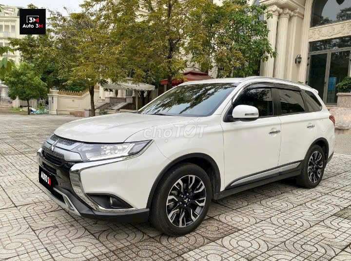 Mitsu Outlander 2022 2.0 CVT - 12000 km. Mua bán Ô tô tại Thành phố Thủ Đức Tp Hồ Chí Minh được đăng bởi VÕ NGỌC HOÀNG hình 1