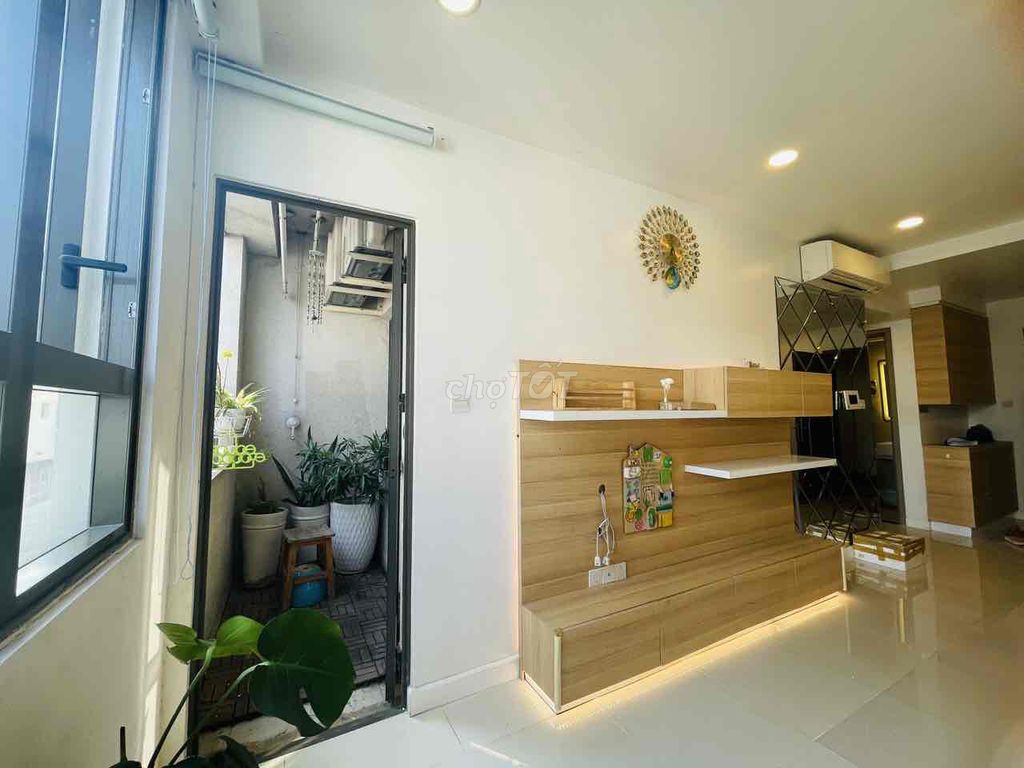 Bán chung cư Icon56 căn 1 phòng ngủ, tầng thấp, yên tĩnh, lịch sự