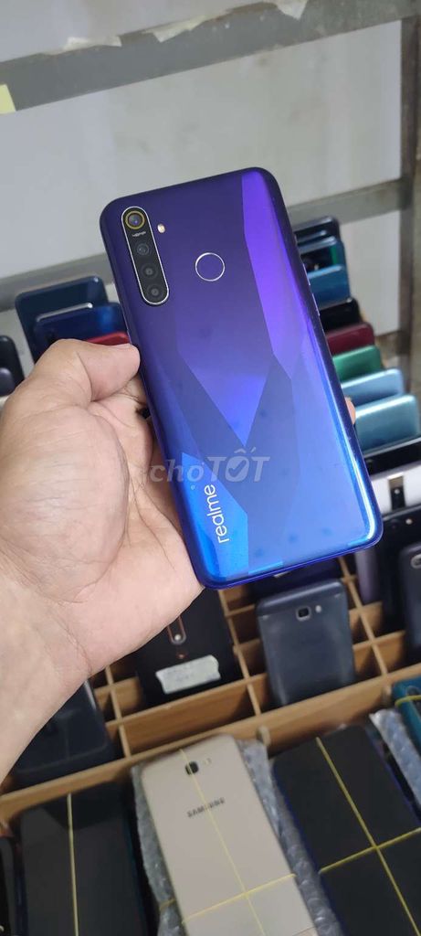Realme Q, ram 5gb, 64gb, pin 5000. Mua bán Điện thoại tại Quận Gò Vấp Tp Hồ Chí Minh được đăng bởi A LONG   nhận thanh toán THẺ TÍN DỤNG hình 1