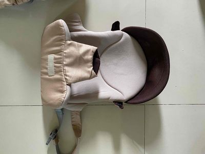 Địu Combi 4 cách Magical Compact màu nâu be. Mua bán Mẹ và bé tại Quận 11 Tp Hồ Chí Minh được đăng bởi Võ Anh Tuấn
