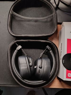 Tai nghe Marshall Đen Cổ điển