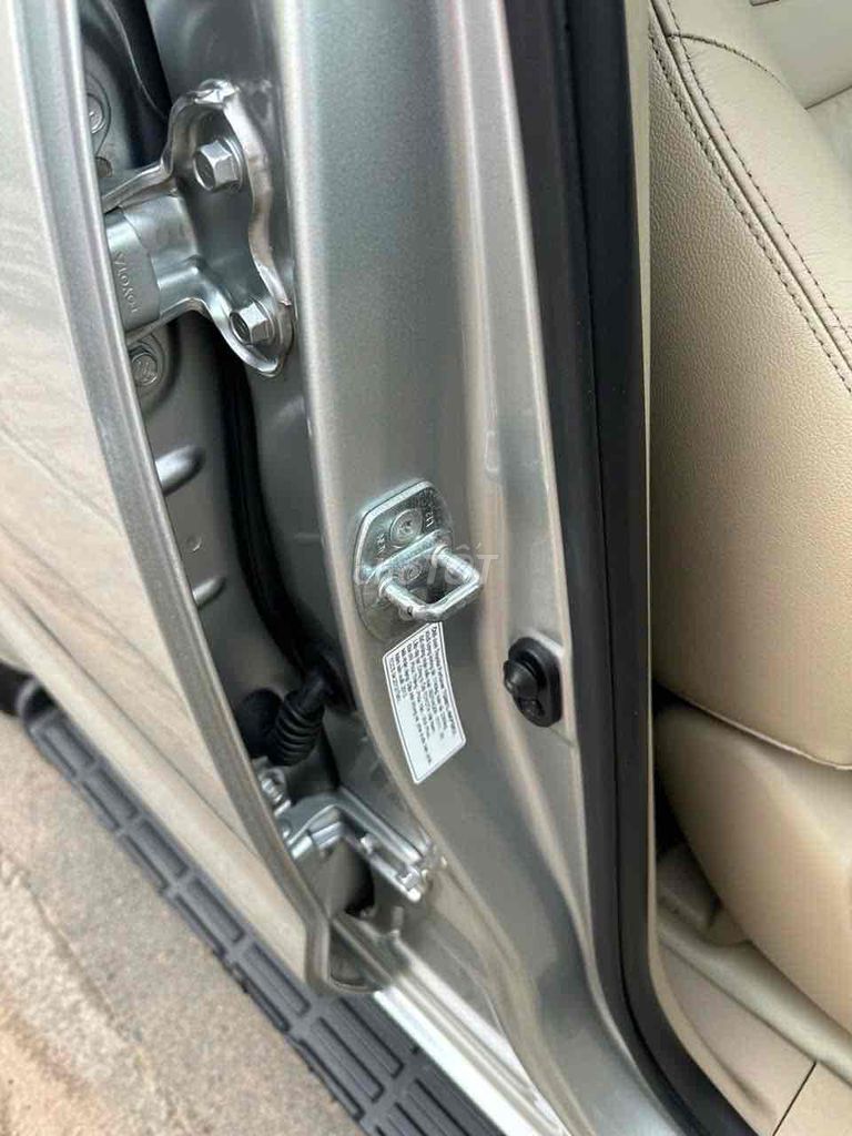 Toyota Fortuner 2013 2.7V mới xuất sắc giá cực rẻ. Mua bán Ô tô tại Thành phố Thuận An Bình Dương được đăng bởi Tuan Minh hình 11