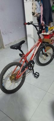 xe đạp trẻ em. Mua bán Xe đạp tại Huyện Củ Chi Tp Hồ Chí Minh được đăng bởi huy