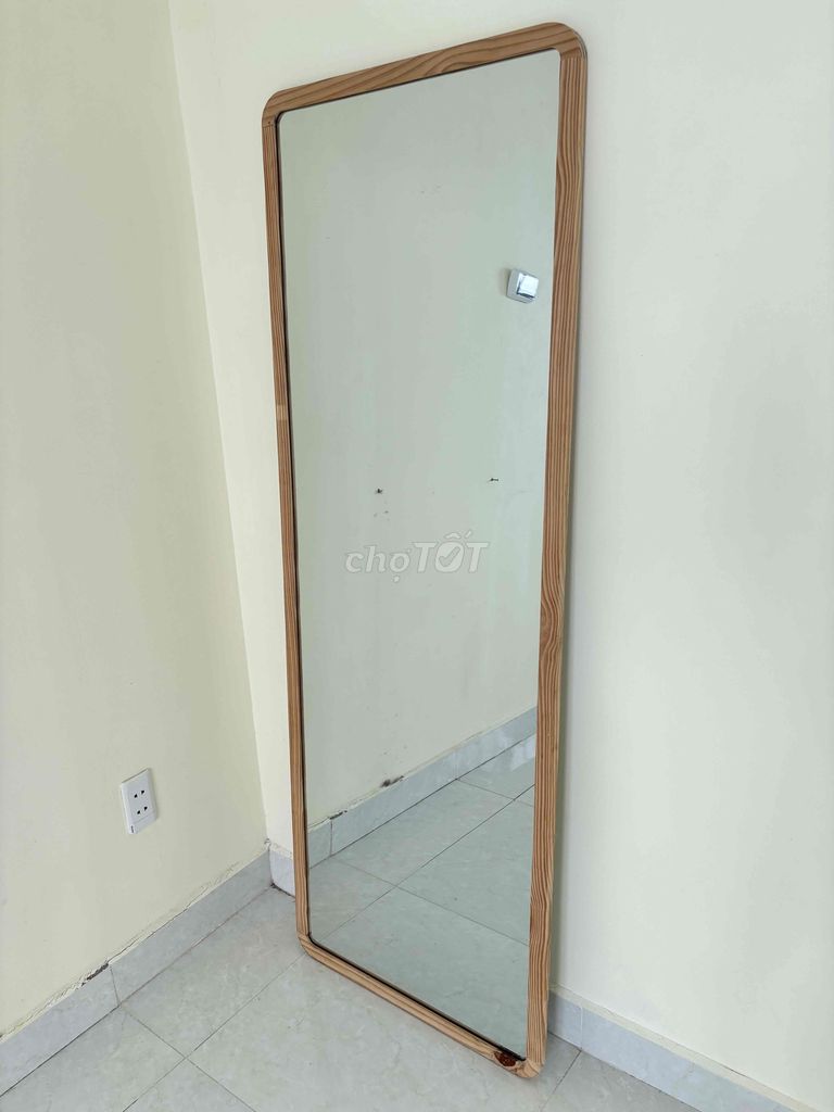 Cần thanh lý gương soi toàn thân như hình