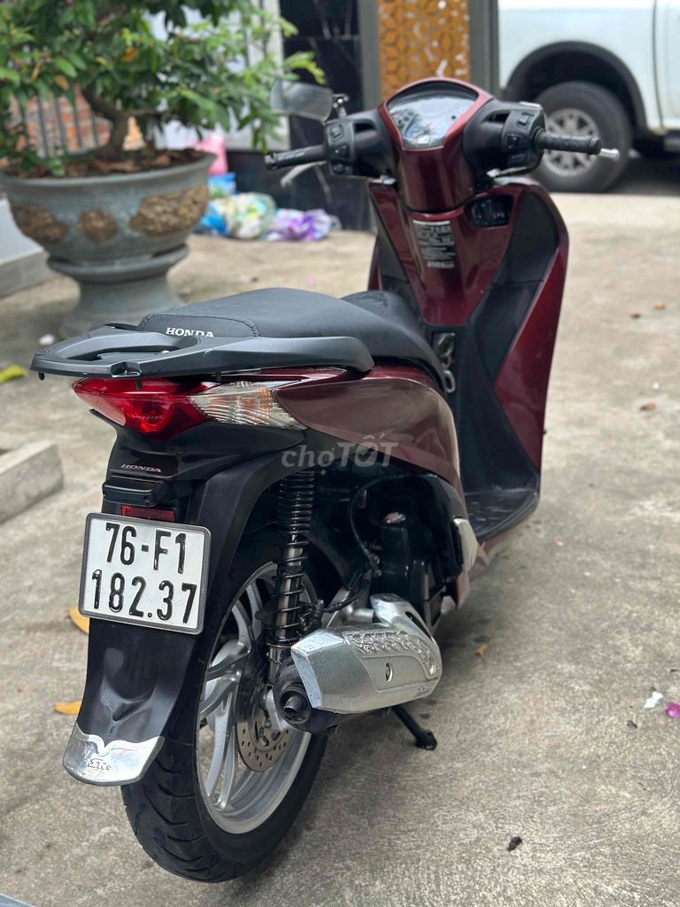 Sh 150 đời 2016 khoá điện tử thông minh giá 46tr5. Mua bán Xe máy tại Huyện Nghĩa Hành Quảng Ngãi được đăng bởi Hien hình 4