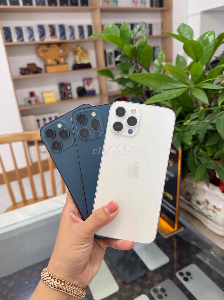 Apple iPhone 12 Pro Max 256GB. Mua bán Điện thoại tại Thành phố Long Xuyên An Giang được đăng bởi  Đặng Lý hình 1