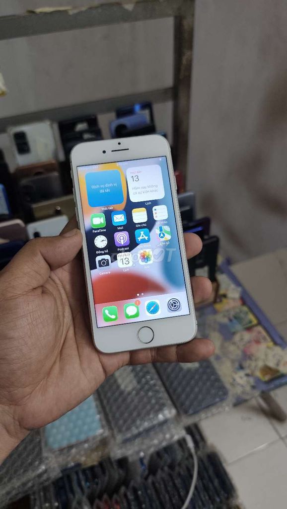 Apple iPhone 7G, 32gb, Quốc tế. Mua bán Điện thoại tại Quận Gò Vấp Tp Hồ Chí Minh được đăng bởi A LONG   nhận thanh toán THẺ TÍN DỤNG hình 1