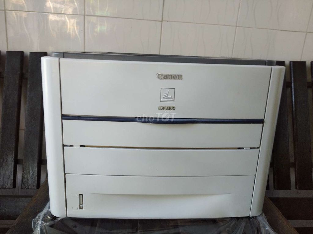 Canon 3300 máy đẹp liền lặng