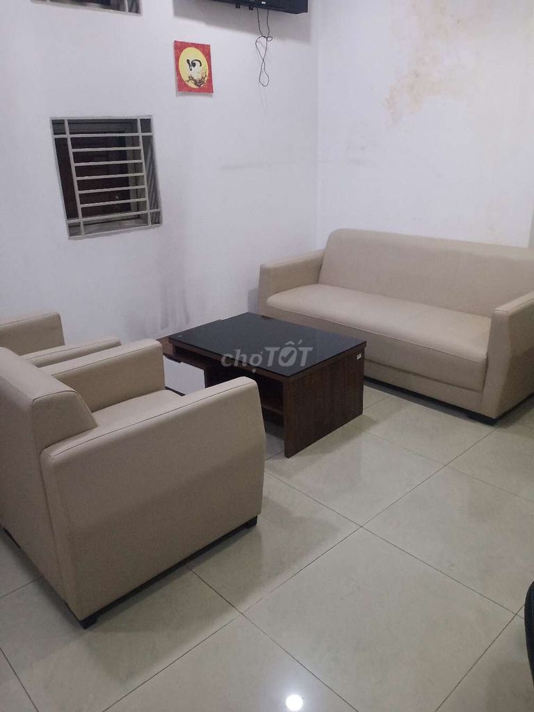 Dọn nhà Thanh lý rẻ bộ sofa của Hòa Phát mới 95%