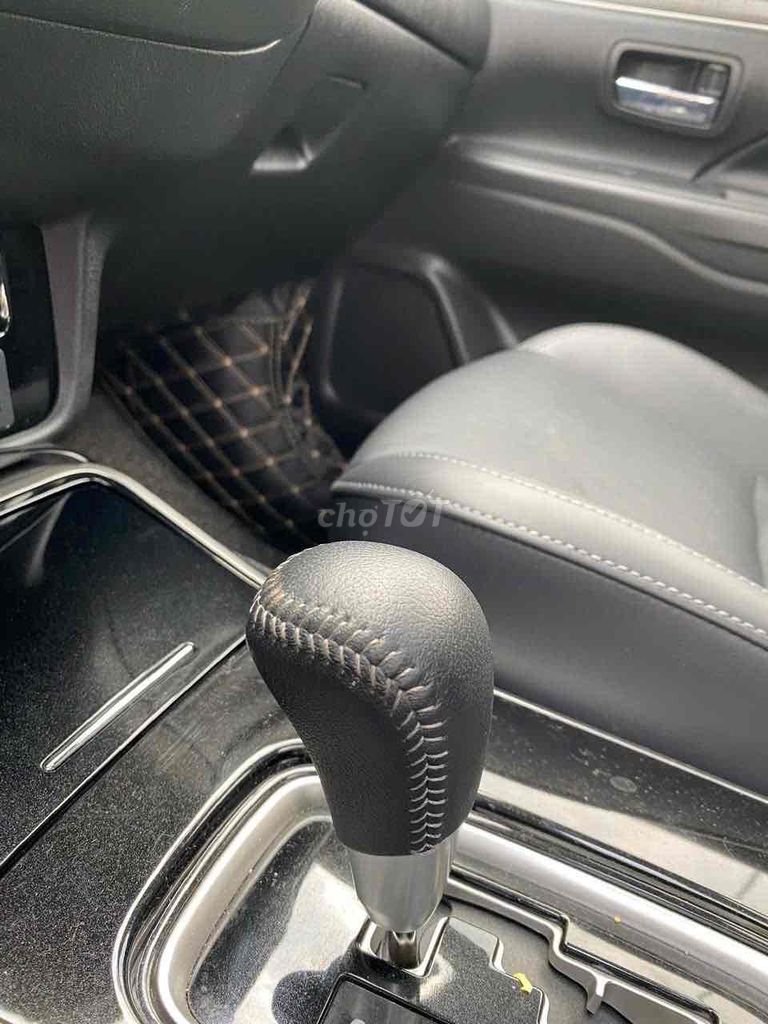 Mitsubishi Outlander 2021 2.0 CVT Premium  chất. Mua bán Ô tô tại Quận Long Biên Hà Nội được đăng bởi Lan hình 5