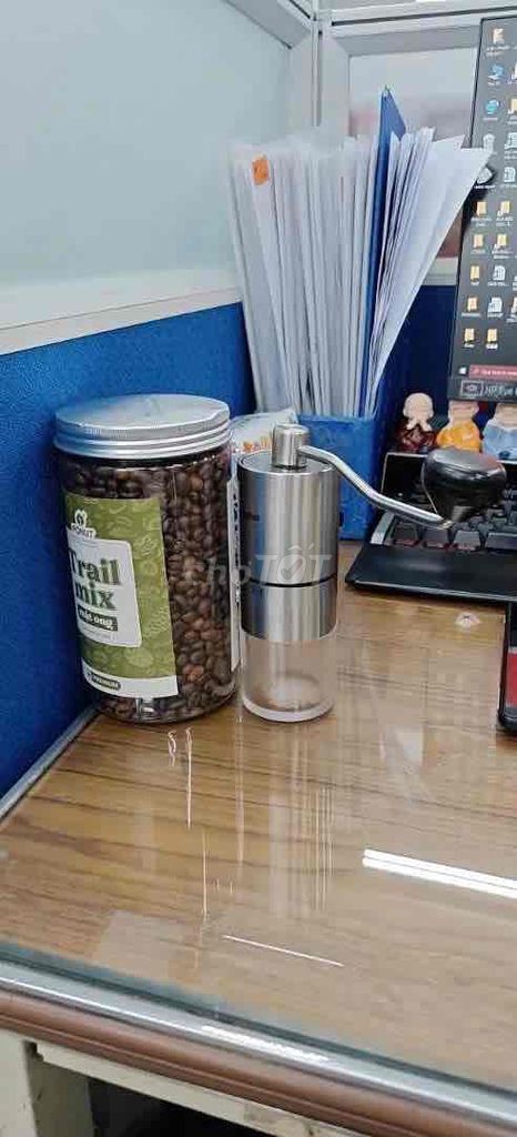 Cối xay cà phê Simplus inox lưỡi gốm. Mua bán Dụng cụ nhà bếp tại Thành phố Vũng Tàu Bà Rịa - Vũng Tàu được đăng bởi Nguyễn Hoàng hình 1