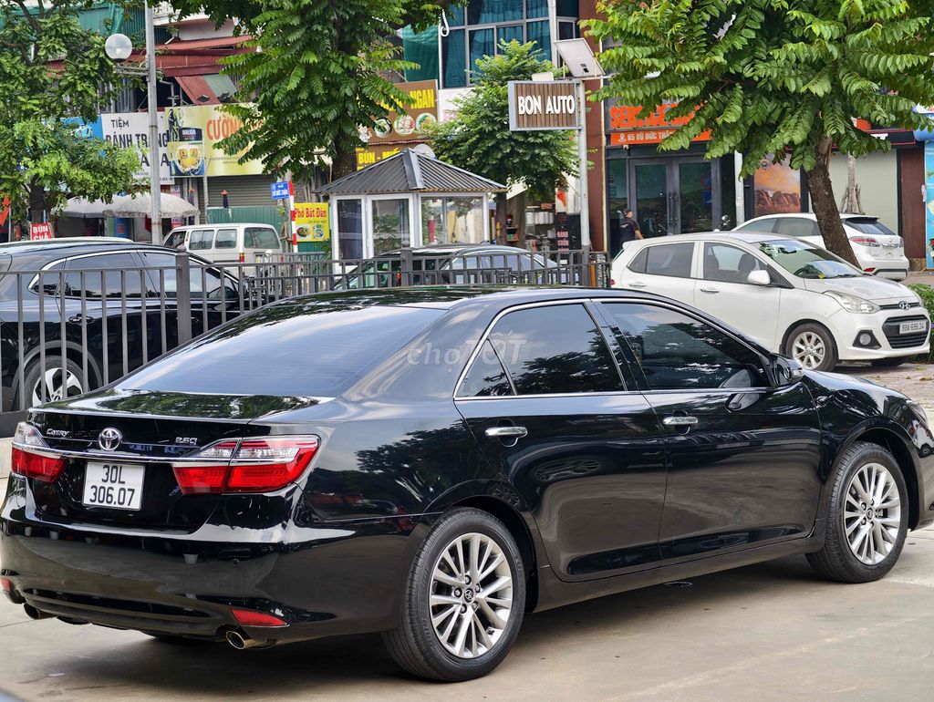 Toyota Camry 2018 2.5Q - 70000 km màu đen. Mua bán Ô tô tại Quận Long Biên Hà Nội được đăng bởi BON AUTO hình 4