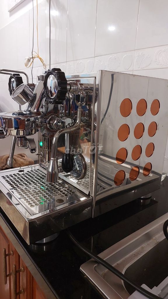 Thanh lý máy pha cà phê espresso Rocket mới 98% Ý.
