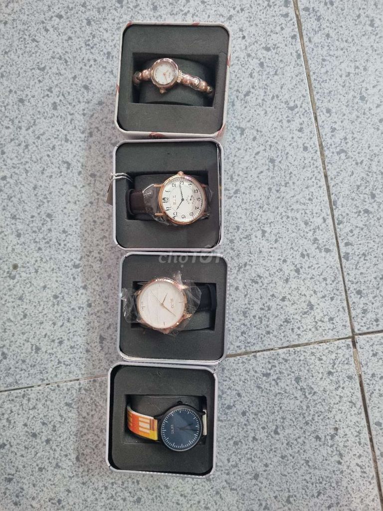 Vài đồng hồ cũ mới