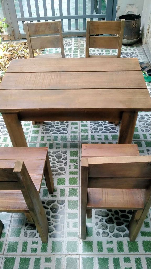 Bàn ghế gỗ khối cổ điển. Mua bán Nội thất, đồ gia dụng khác tại Huyện Hóc Môn Tp Hồ Chí Minh được đăng bởi Gia Hân hình 1