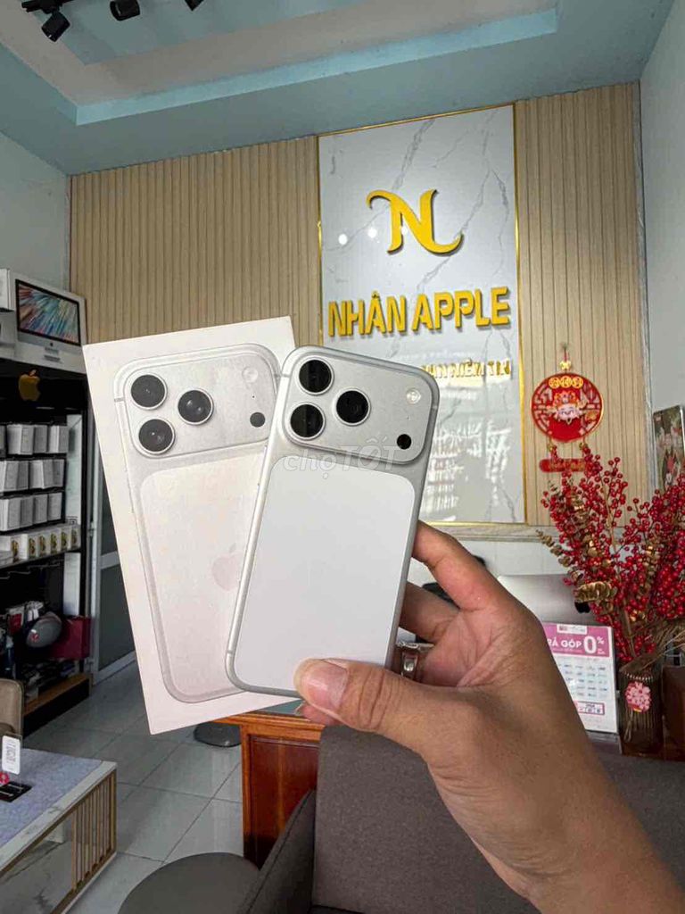 IPHONE 17 PRO 512gb BẠC Việt Nam! LƯỚT SẠC 7L. Mua bán Điện thoại tại Thành phố Cà Mau Cà Mau được đăng bởi NHAN APPLE hình 1