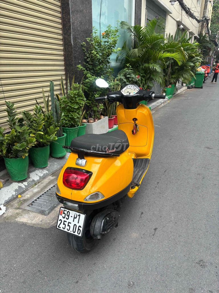 Piaggio Vespa LX 125cc 2011 Желтый