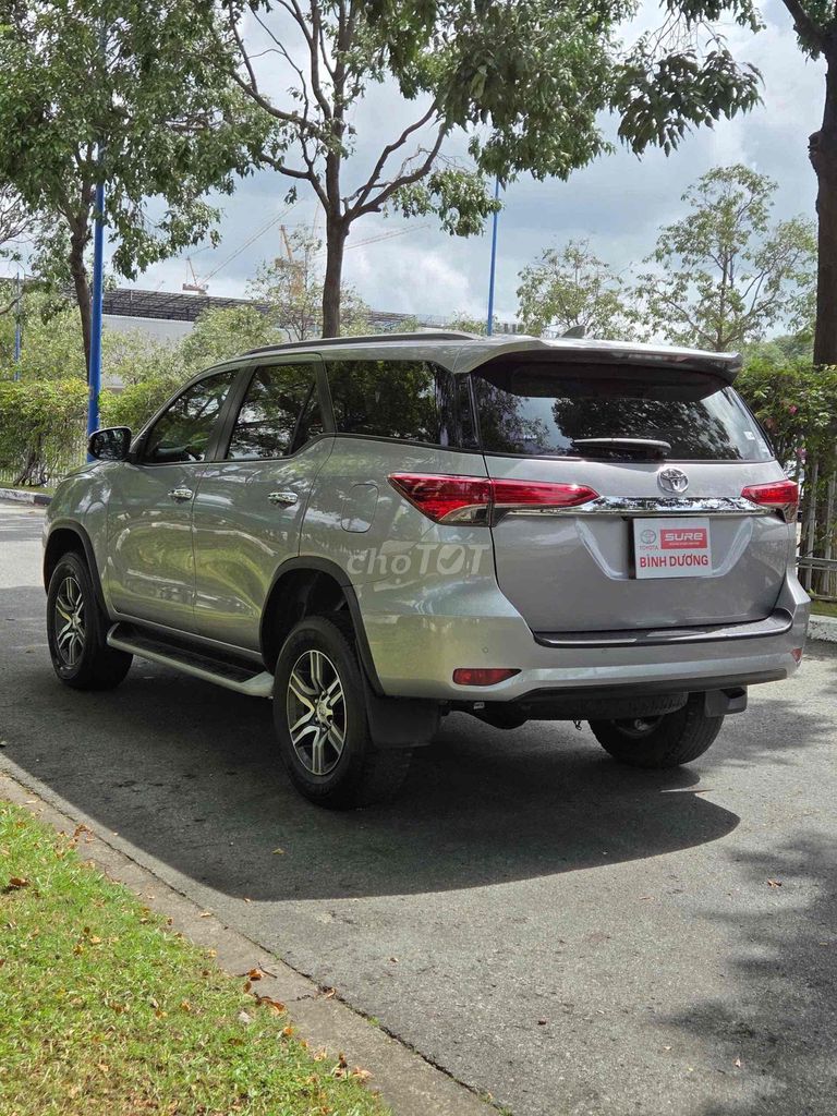 Toyota Fortuner 2020 2.4G 4x2 AT. Mua bán Ô tô tại Thành phố Thủ Dầu Một Bình Dương được đăng bởi Thanh Trâm Toyota Sure Bình Dương hình 8