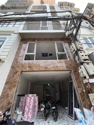 Townhouse in Long Biên