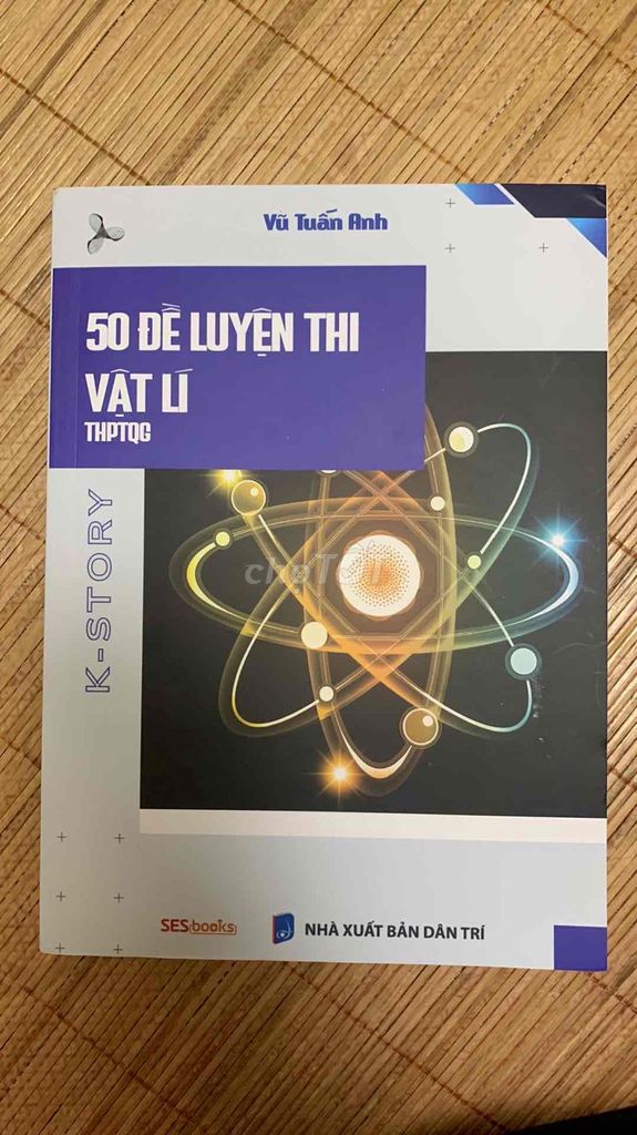 Sách Luyện Thi 50 Đề Vật Lý THPTQG. Mua bán Sách tại Quận Hoàng Mai Hà Nội được đăng bởi Nguyễn Minh Trí hình 1