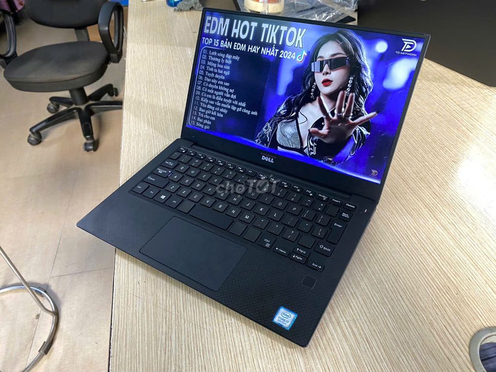 Dell Xps9360 MỏngNhẹ Core i7 ram8g ssd 256 Màn FUL