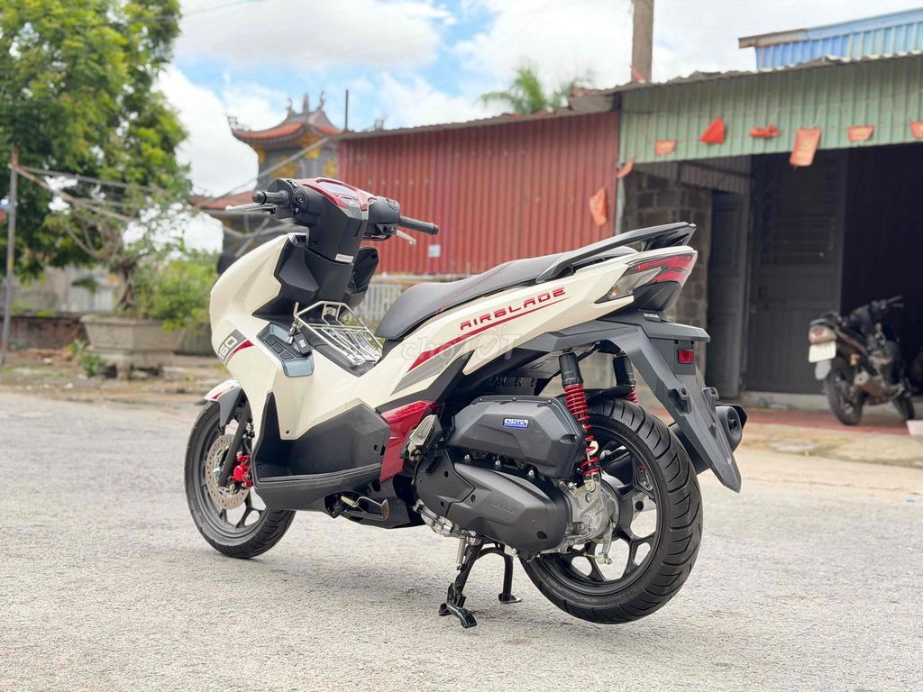 Honda Airblade 160 ABS Бело-красный 3000км