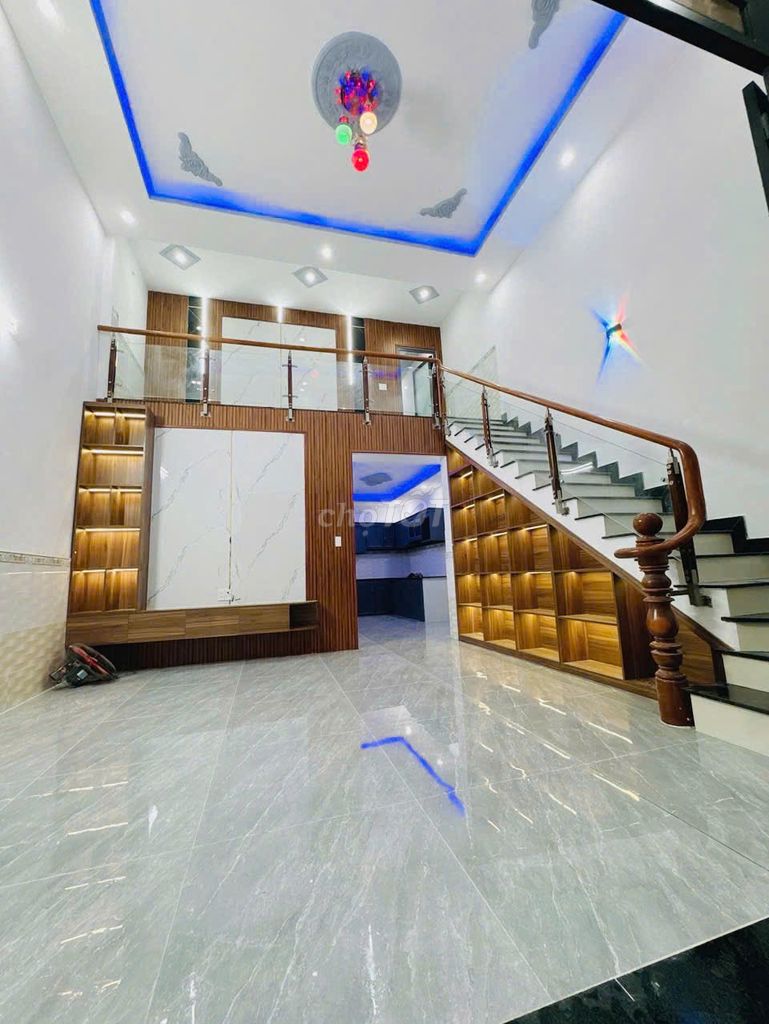 Nhà ngang 5m, Hội trường Đông Hoà. Gần Go Dĩ An