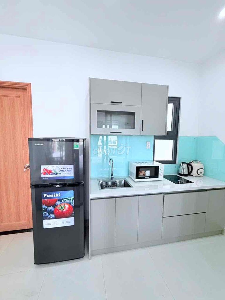 Brand-new 1-bedroom apartment with balcony on Nguyễn Lữ — photo 9