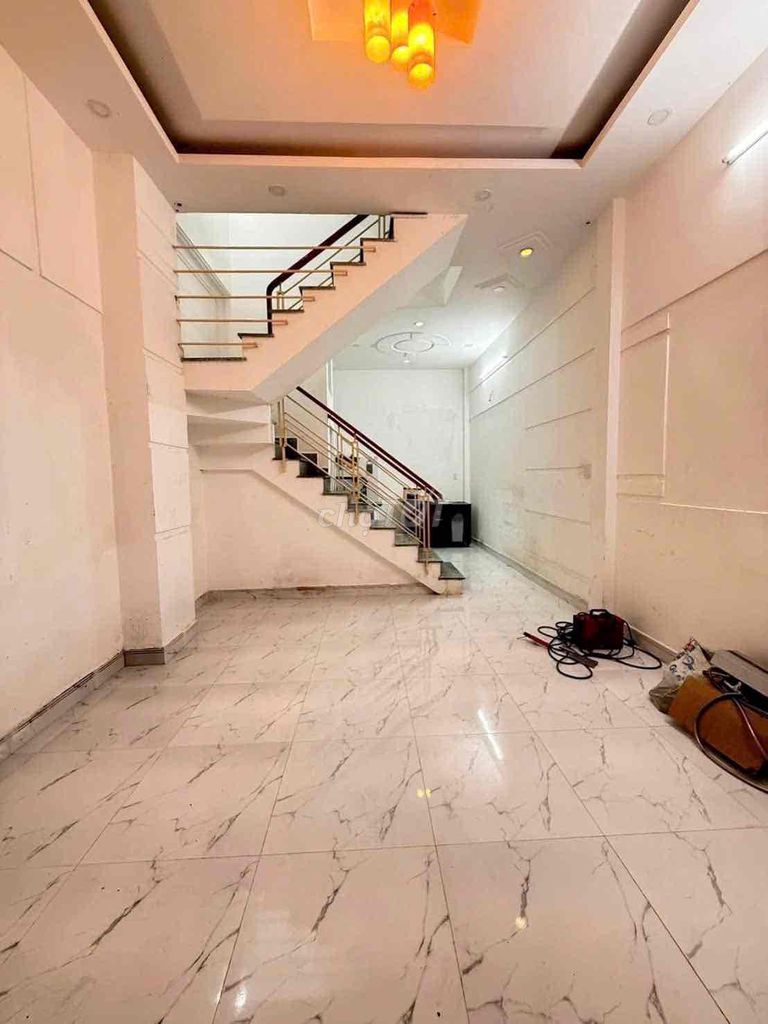 Аренда · 4 комн. · 40 м² · Huyện Nhà Bè, ул. Đường Nguyễn Bình