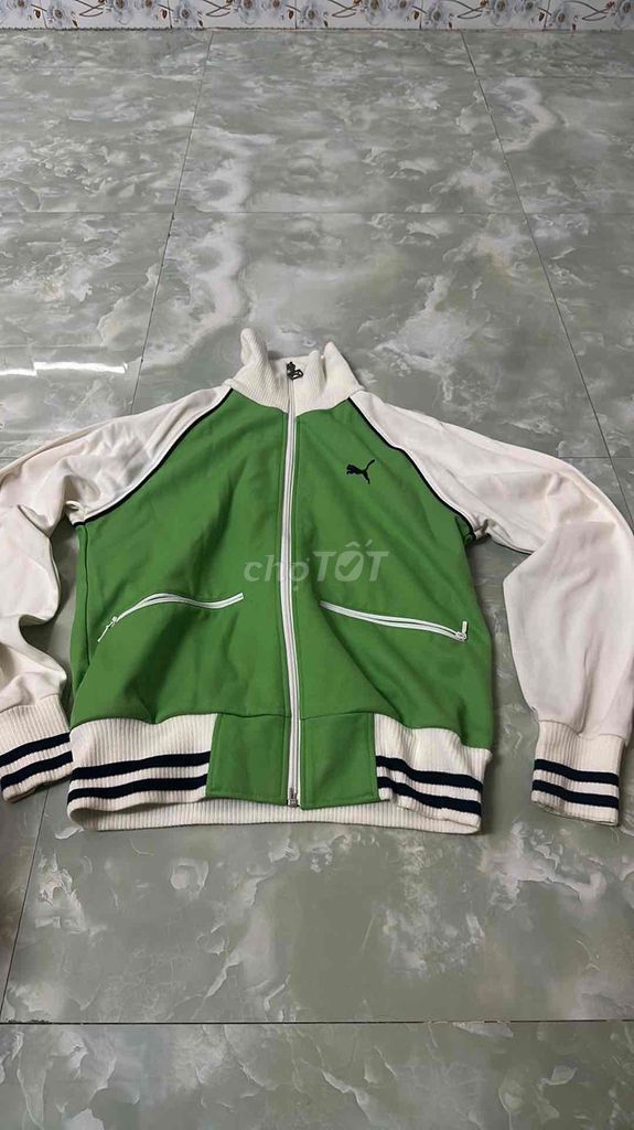 Áo khoác Puma vải dù size S. Mua bán Quần áo tại Thành phố Cam Ranh Khánh Hòa được đăng bởi ngla hình 1