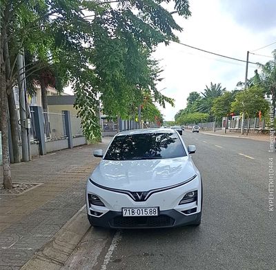 VinFast VF6 Eco 2025 Trắng 81000 km